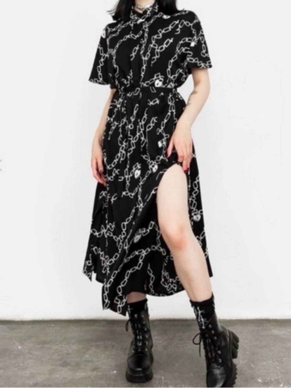 Disturbia sz 8 Chain-Print Shirt for Dress with Side Slit